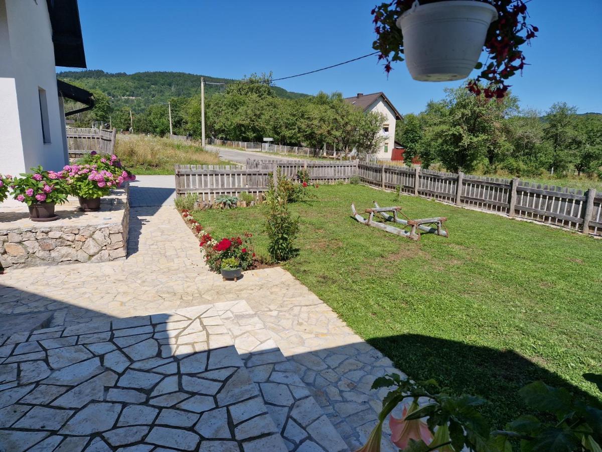 코레니카 Plitvice Apis 빌라 외부 사진